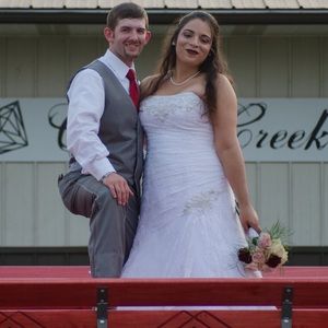 Meet your Posher, Dakota